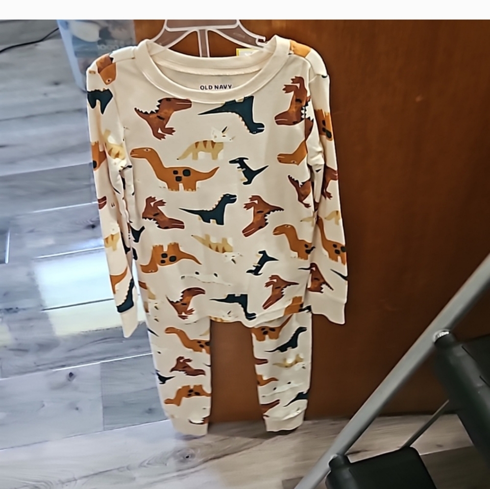 Bundle 3 pairs, boys 5t pjs